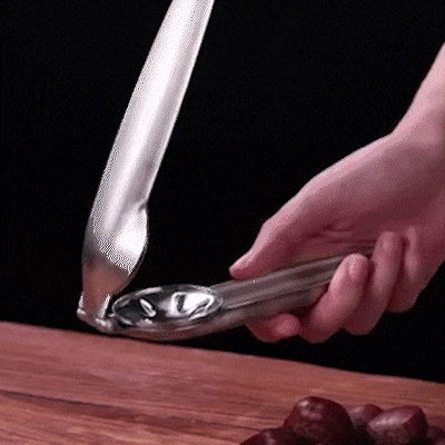 akcesorium 2 w 1 do orzechów włoskich i kasztanów - NutCracker